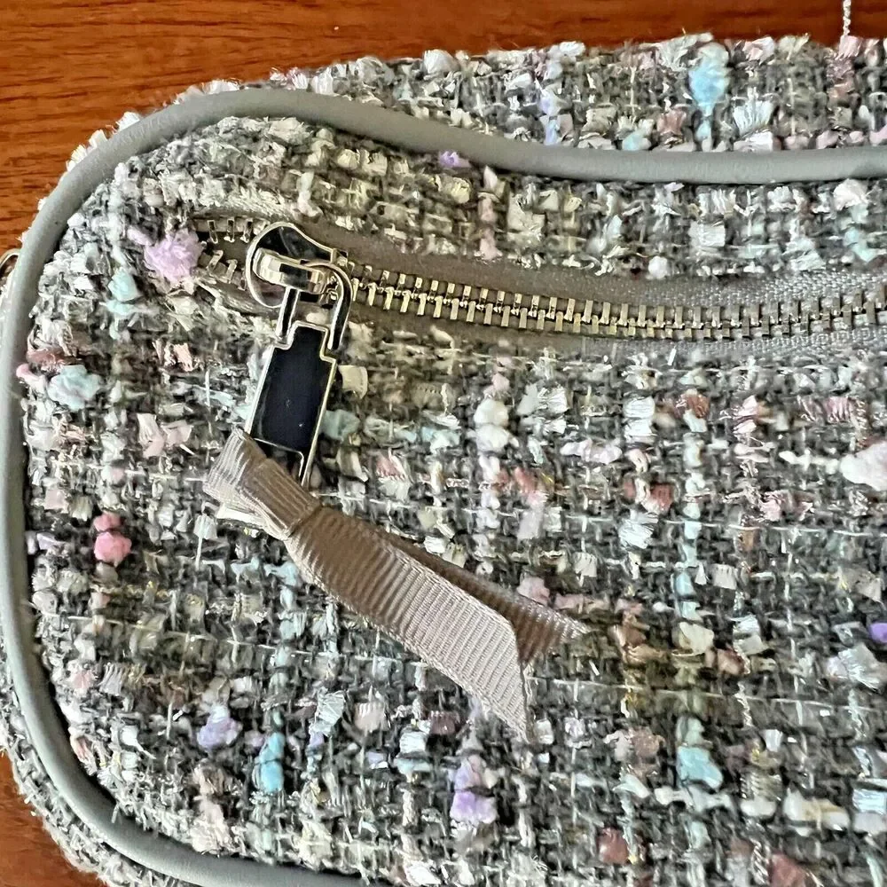 Crossbody Bag Ah-Dorned Taylor Tweed Grey White Pink NWT Camera Bag Chain